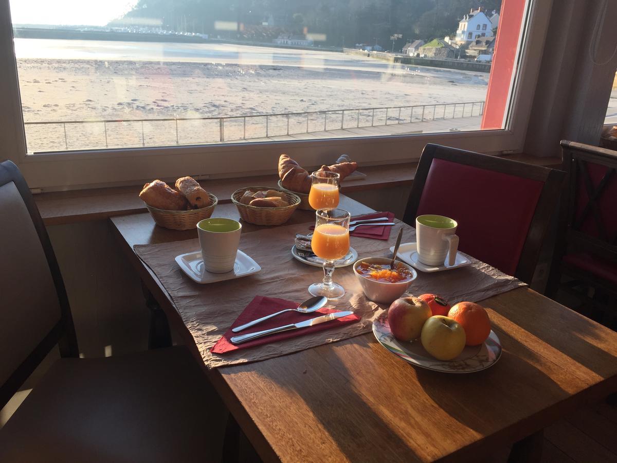 & Restaurant De La Crozon
